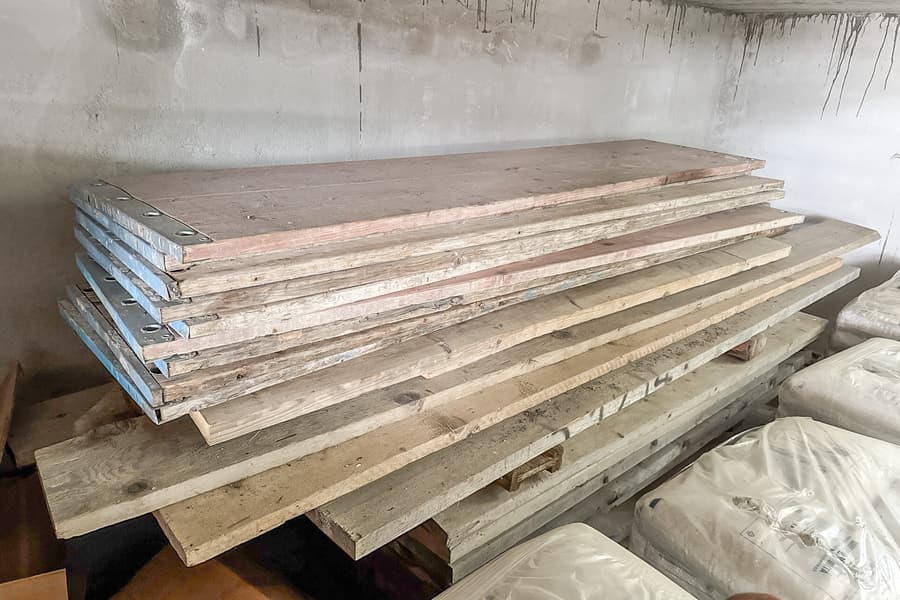 Posten Holz- und Gerüstplatten